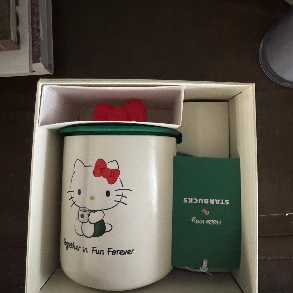 Starbucks Hello Kitty Mug and Tumbler Set - Cream and Green Limted Edition 2025 - Picture 2 of 5